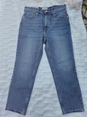 Everlane Men’s‎ Straight Jeans in Medium Blue Wash